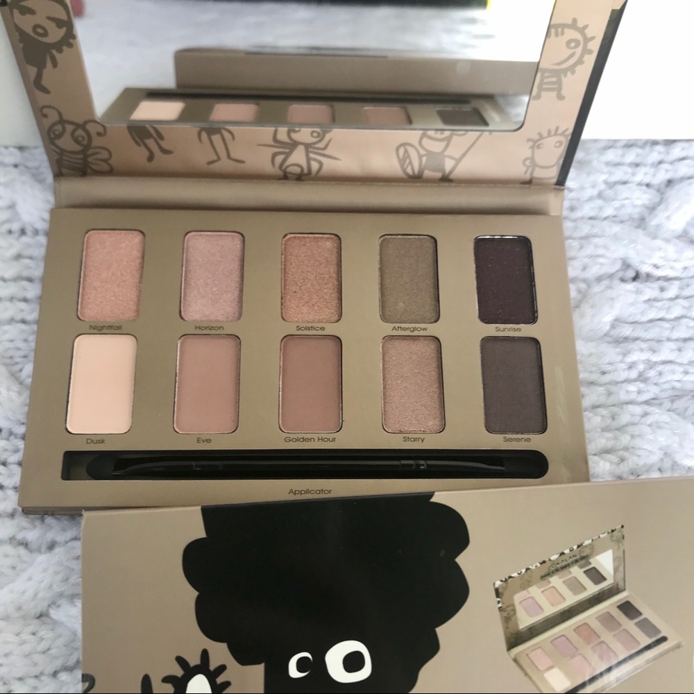 OKALAN NATURAL EYESHADOW PALETTE (B)